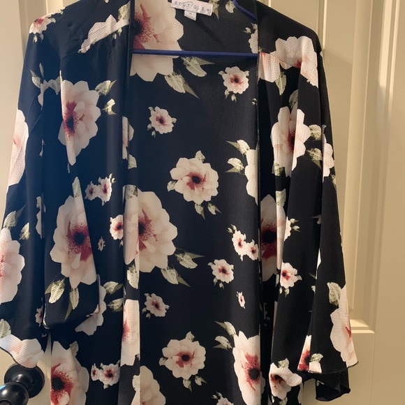 boutique Tops - Kimono